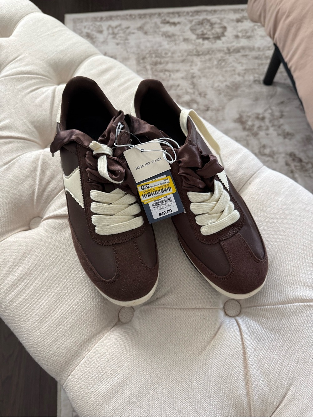 NEW Universal Thread Brown Athletic Sneakers with Cream Accents Size 9.5